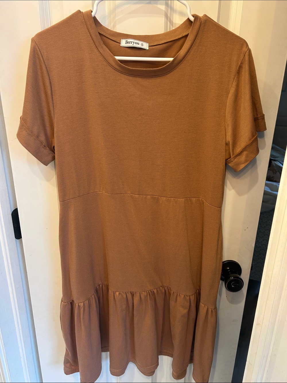 Berryou Tiered Short Sleeve Dress in Camel